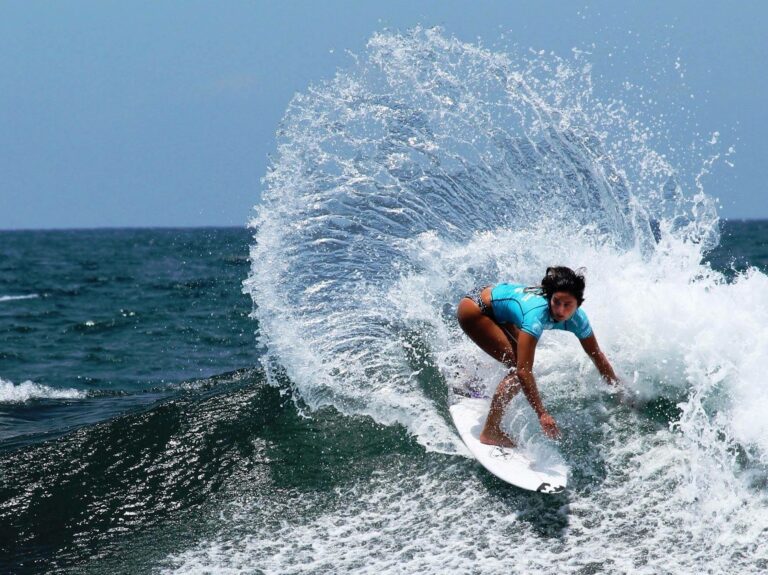 Surfen_Profi_Surferin