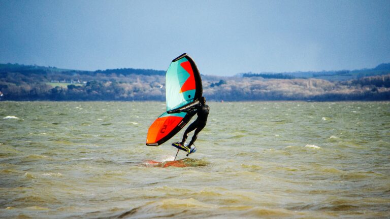 Wingsurfer_auf_dem_See