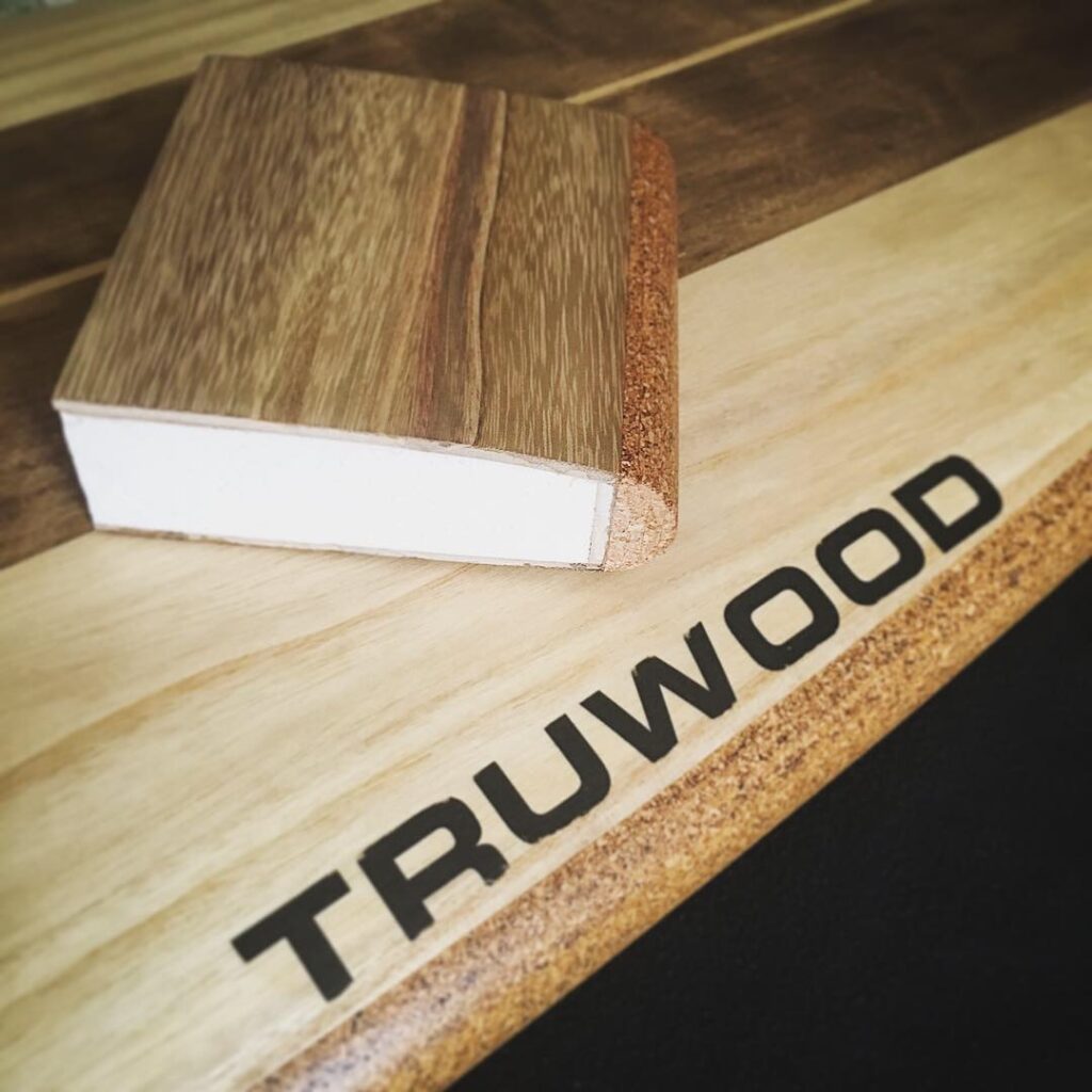Aufbau eines Holzsurfbretts von Truwood-Surfboards