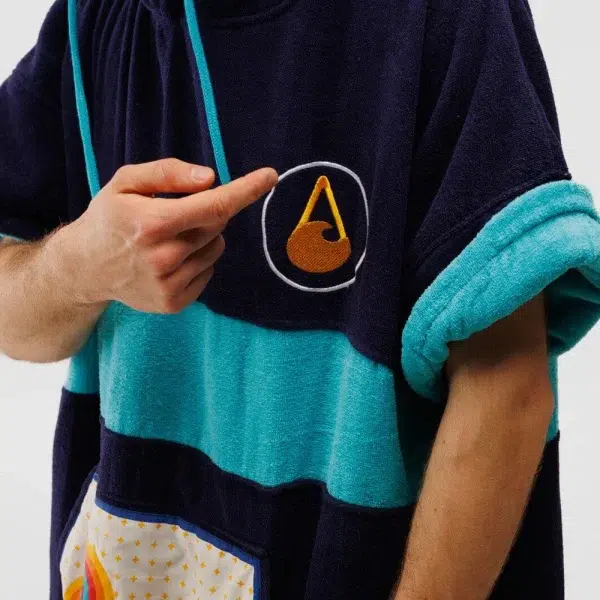 WAVE-HAWAII-Poncho-Bluebow-dealer-Stoked-Zone-8
